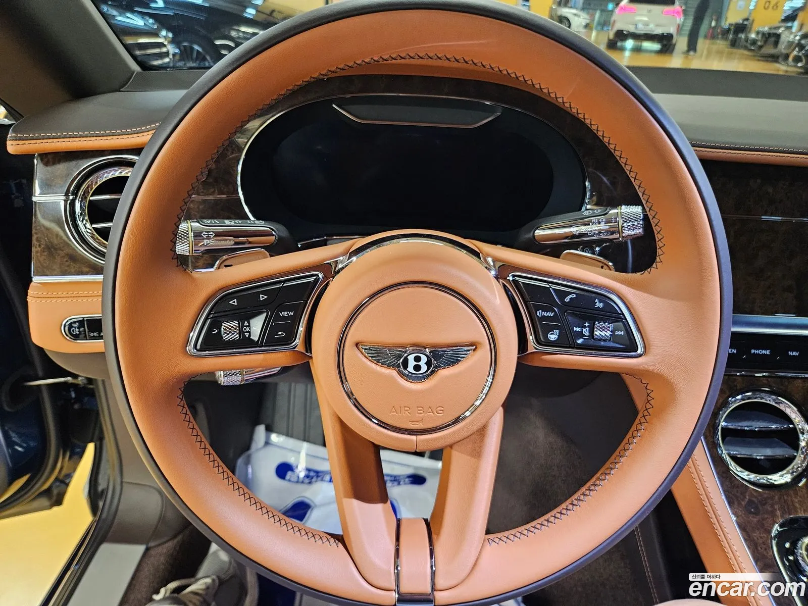 Bentley Continental GT 2023 — 15