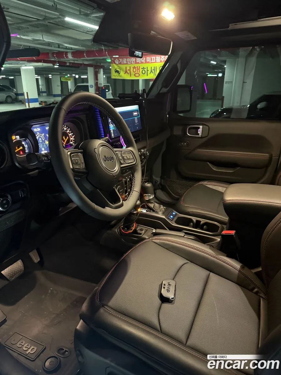 Jeep Wrangler 2025 — 6