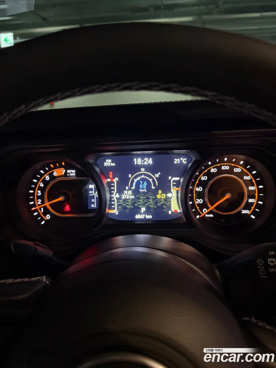 Jeep Wrangler 2025 — 10