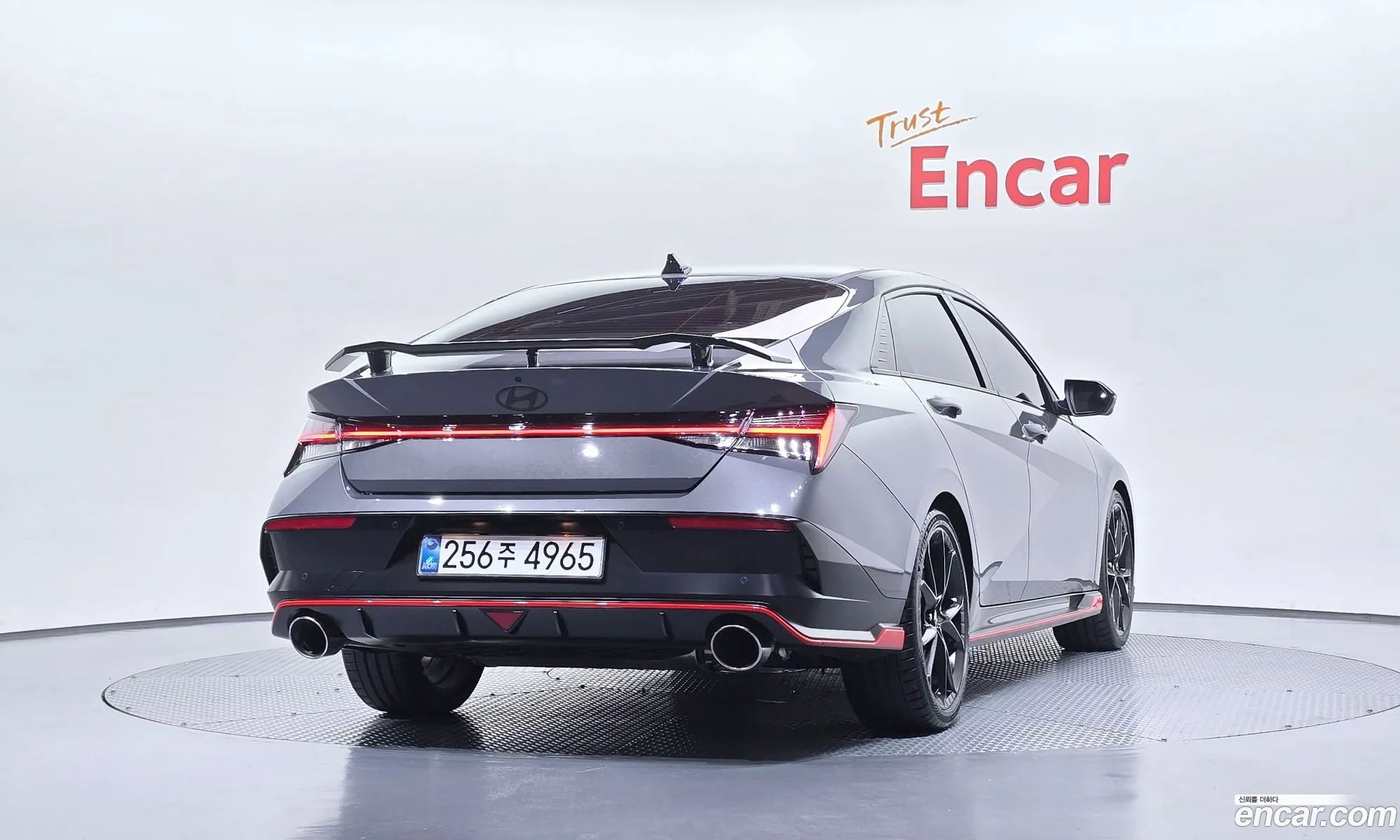Hyundai Elantra 2025 — 2