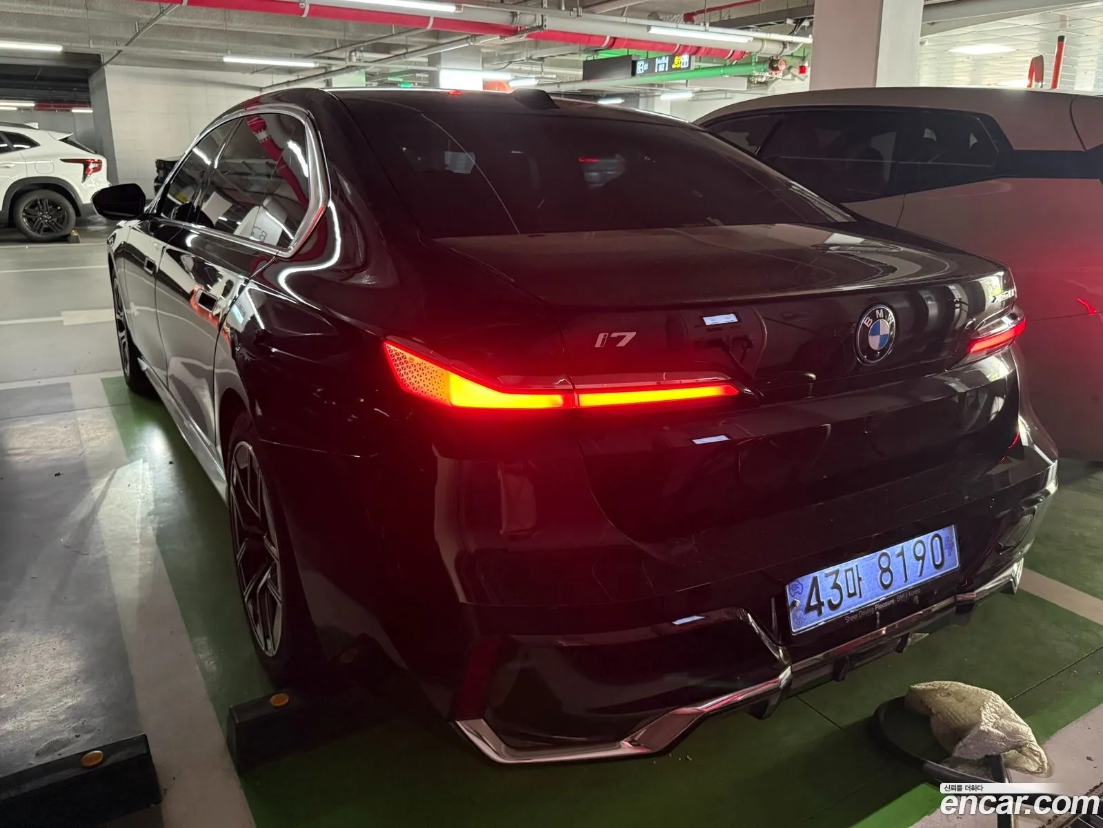 BMW i7 2023 — 12