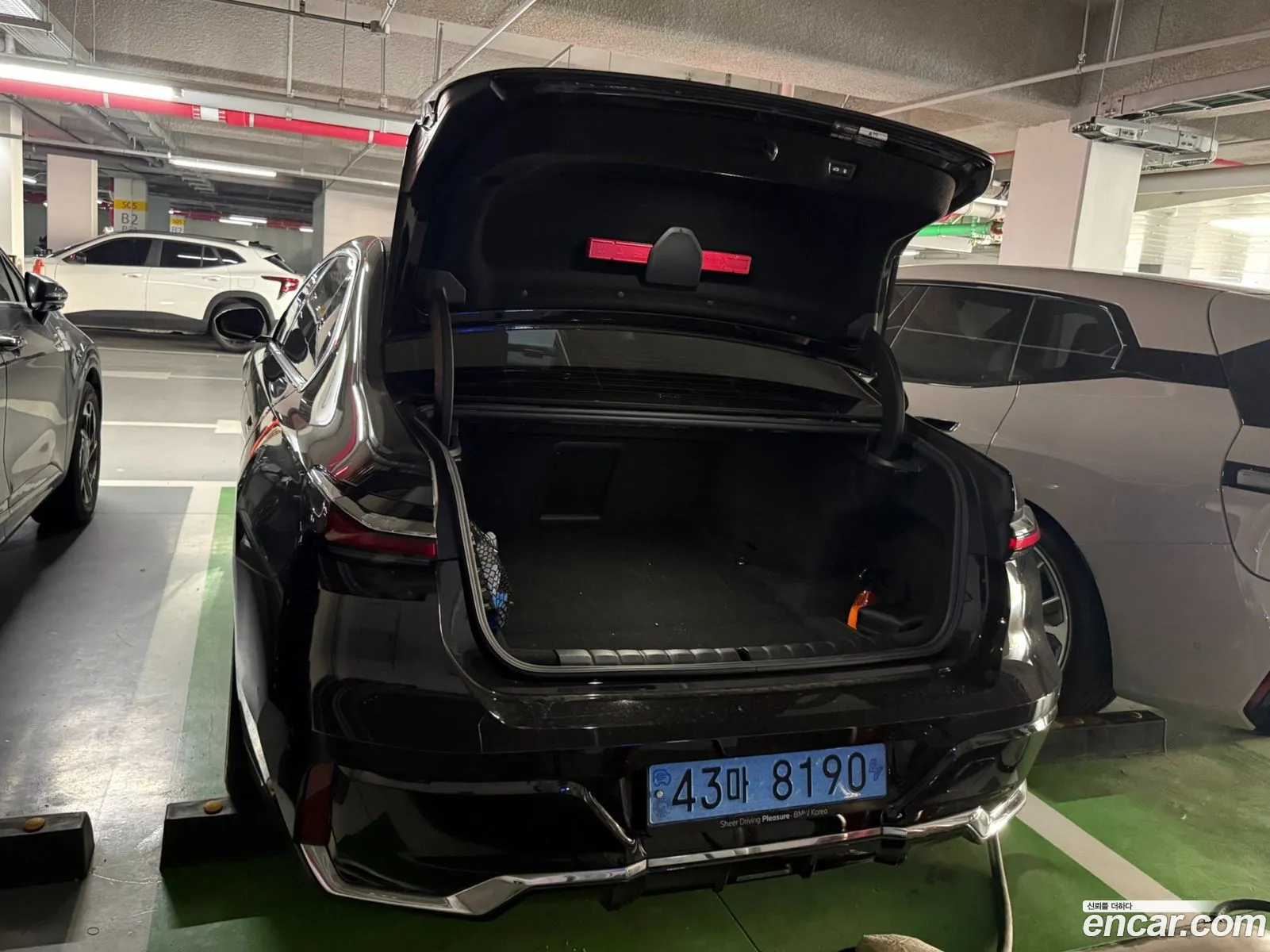 BMW i7 2023 — 14