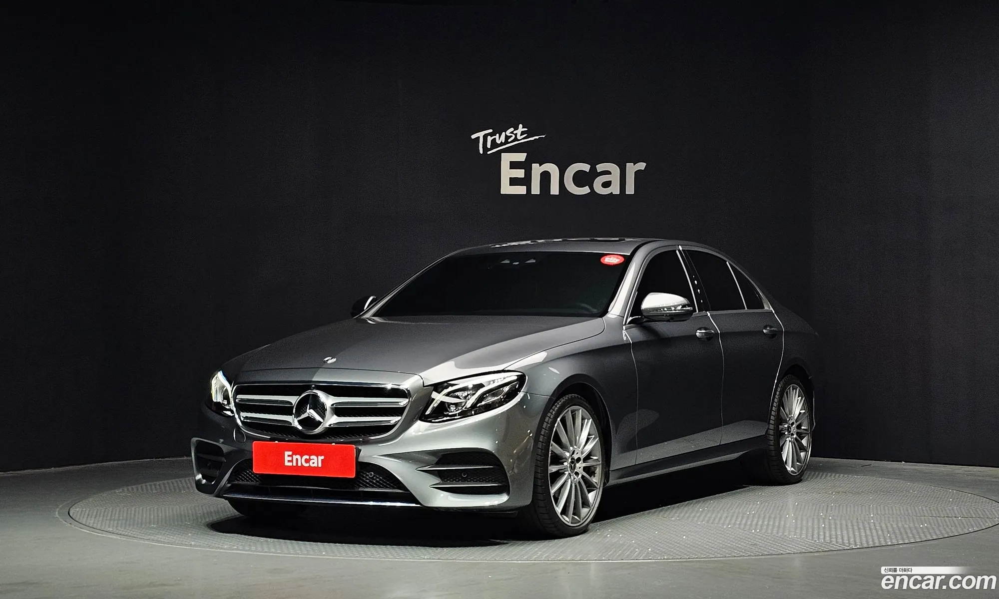 Mercedes-Benz E-Class W213 2017 — 28