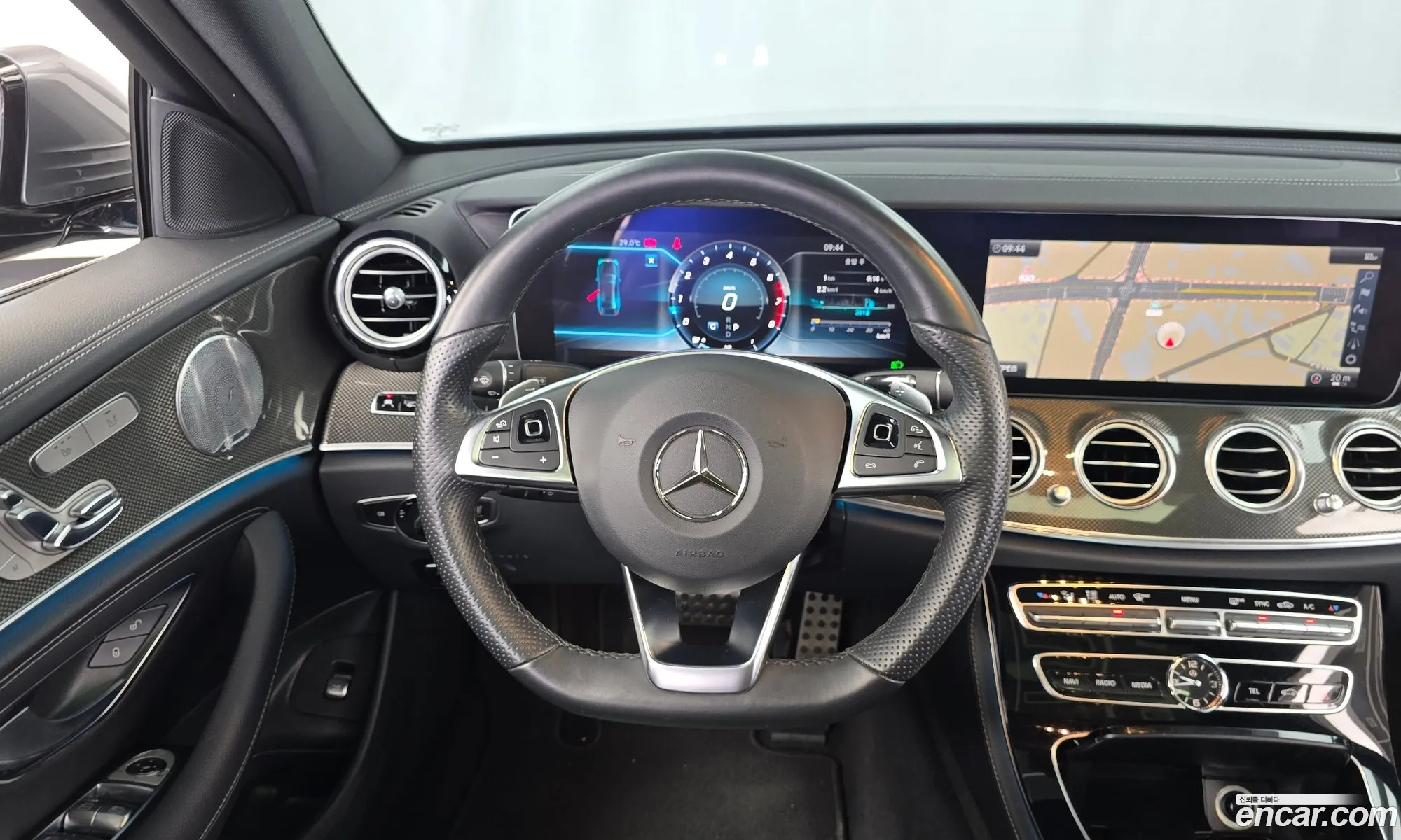 Mercedes-Benz E-Class W213 2017 — 11