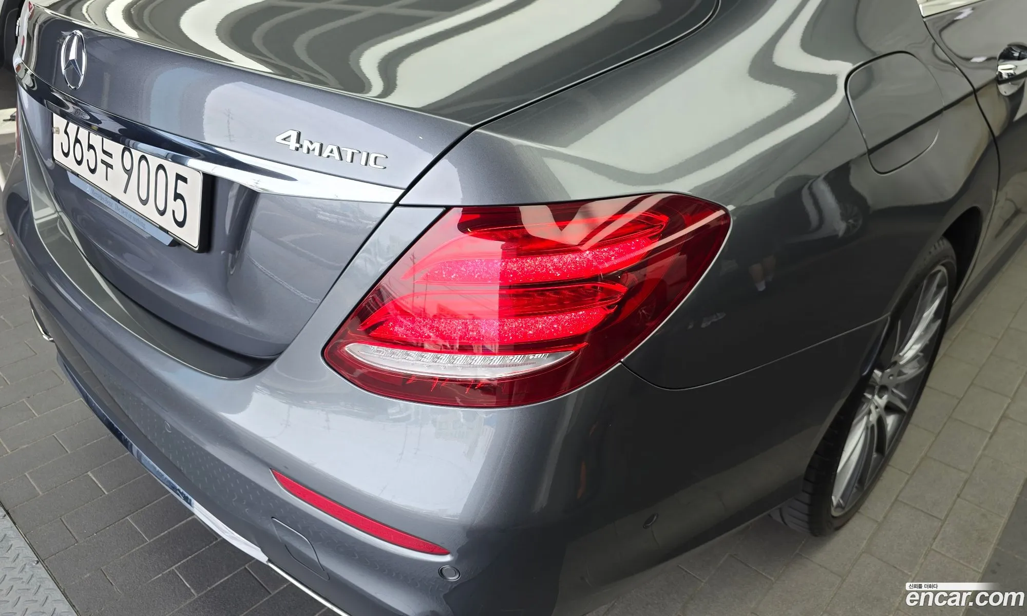 Mercedes-Benz E-Class W213 2017 — 24