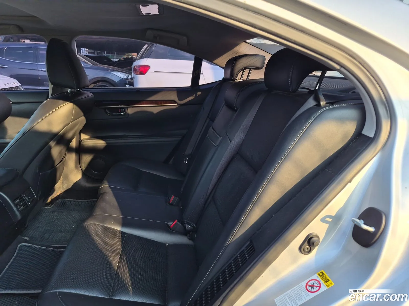 Lexus ES300h 2015 — 4