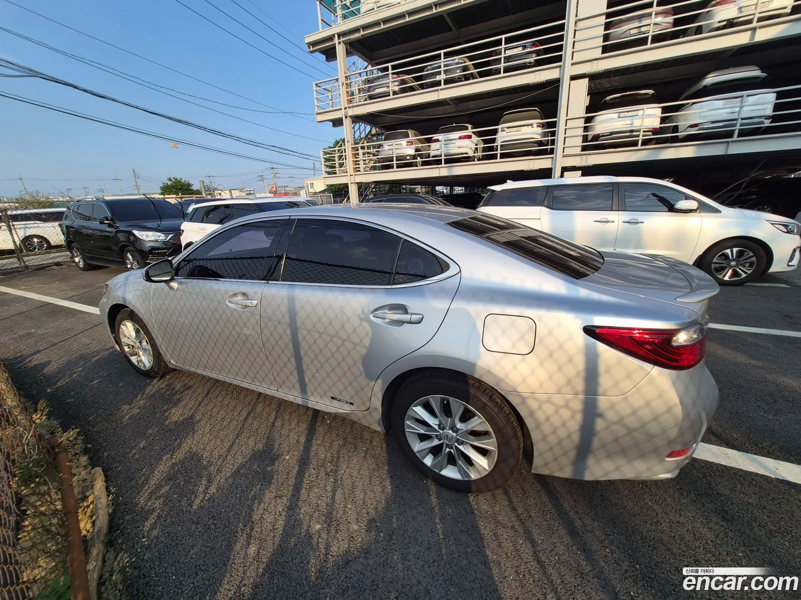 Lexus ES300h 2015 — 8