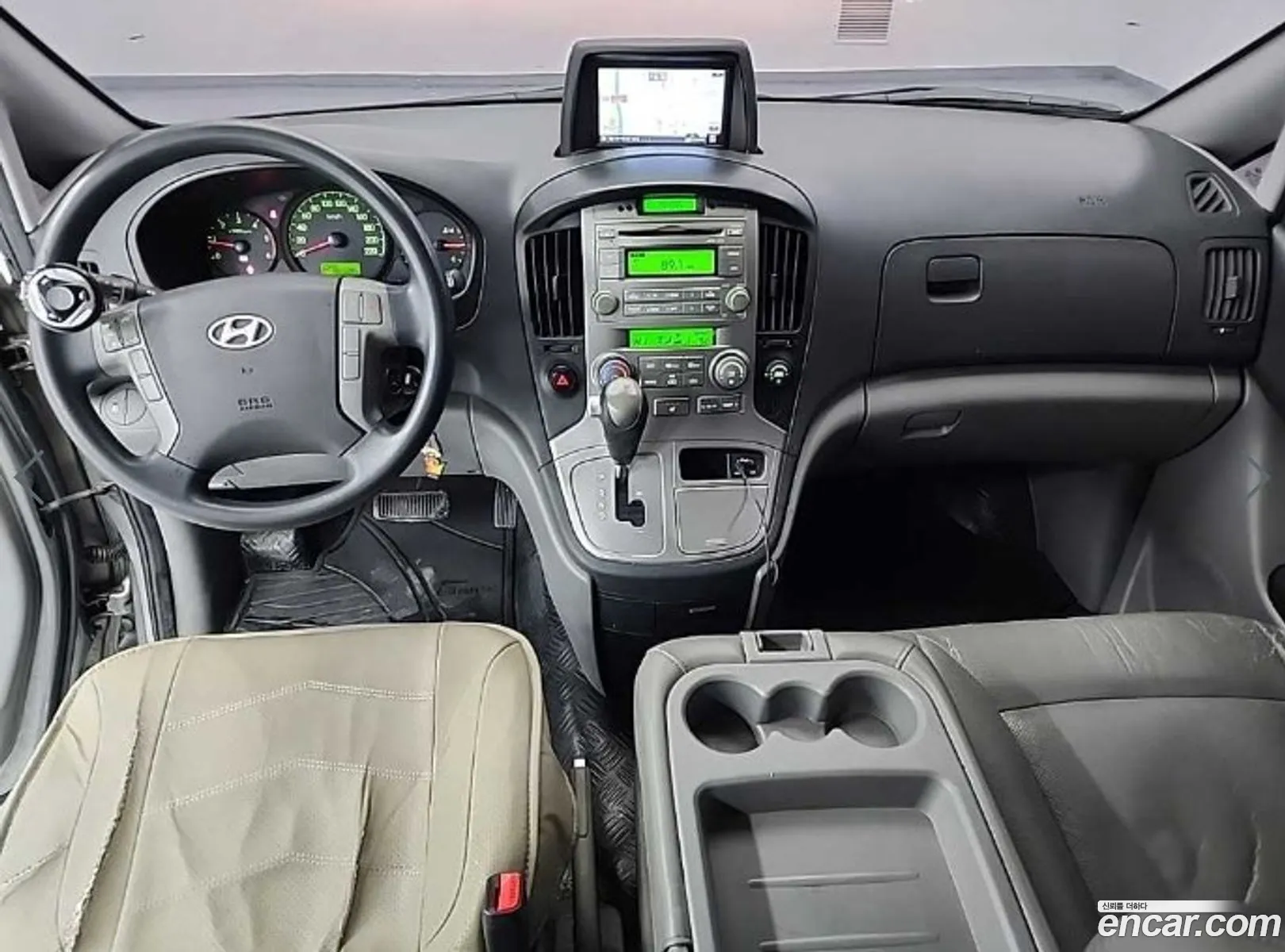 Hyundai Grand Starex 2012 — 2
