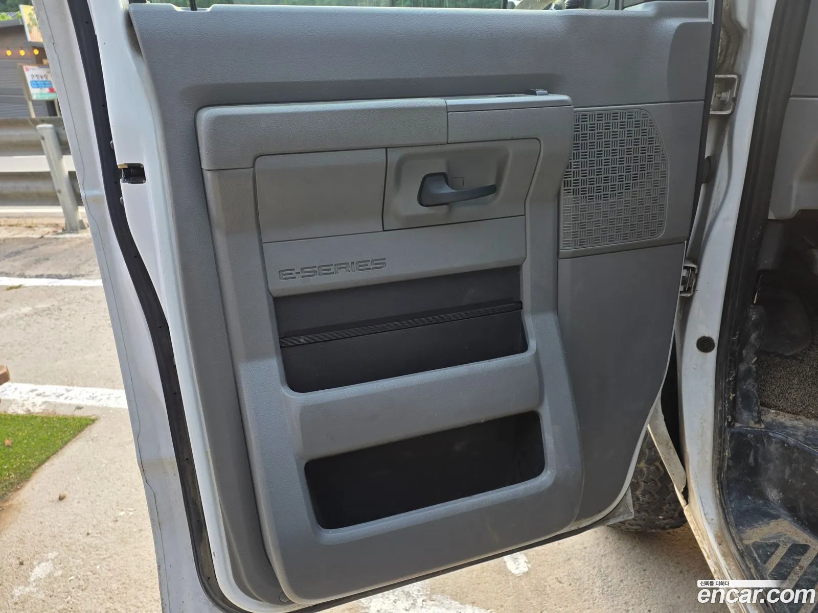 Ford E-Series 2011 — 7