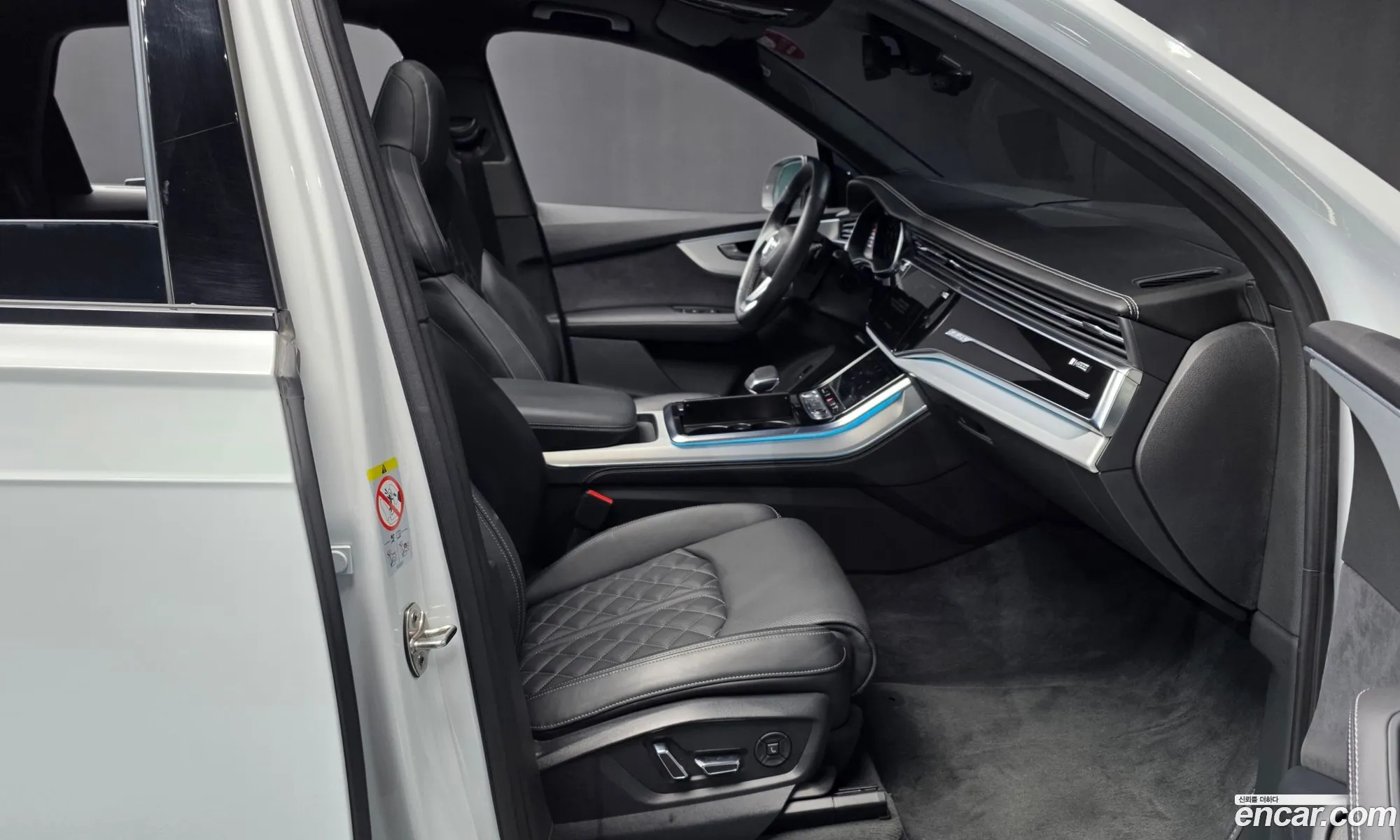 Audi Q7 2023 WAUZZZ4M6PD003838 — 30