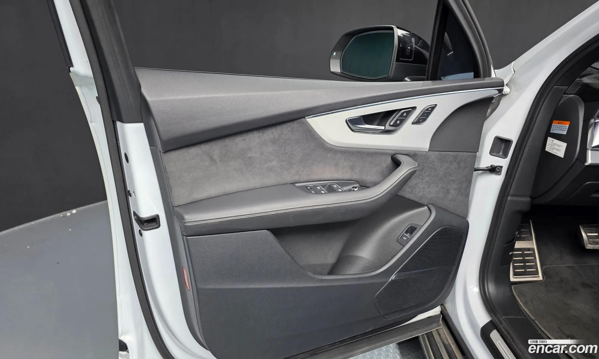 Audi Q7 2023 WAUZZZ4M6PD003838 — 5