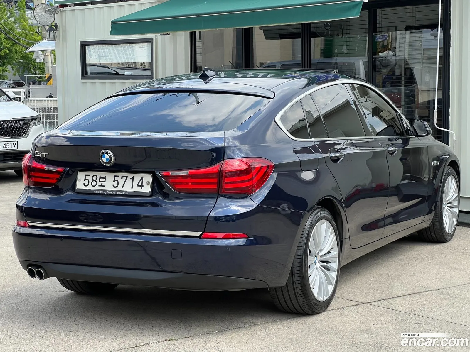 BMW 5 Series GT 2017 — 14