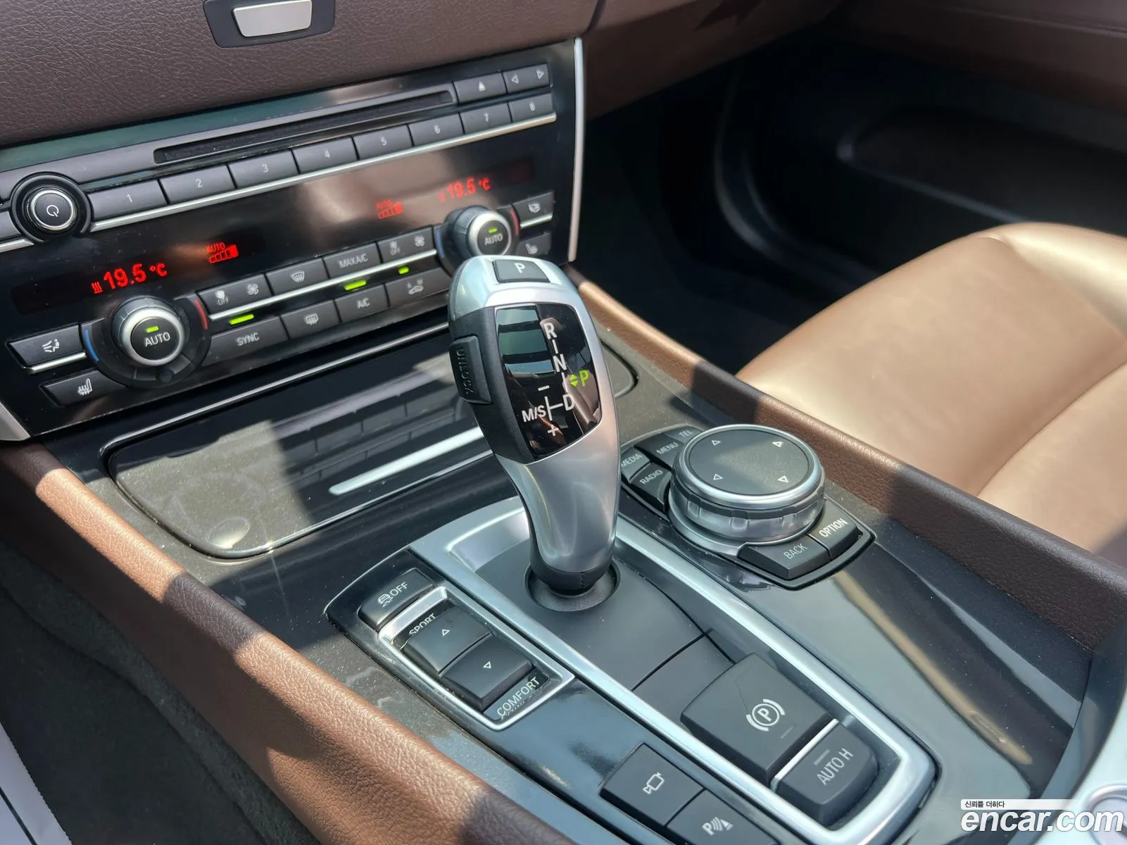 BMW 5 Series GT 2017 — 18