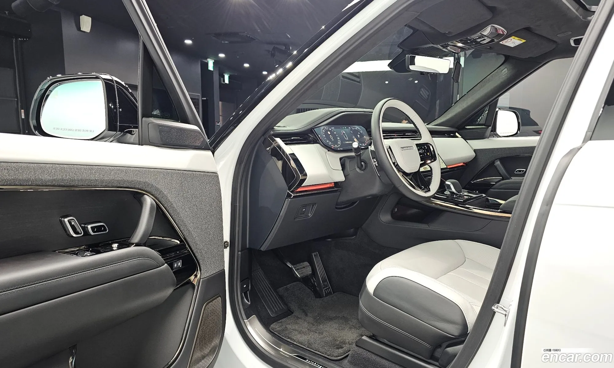 Land Rover Range Rover Sport 2025 — 16