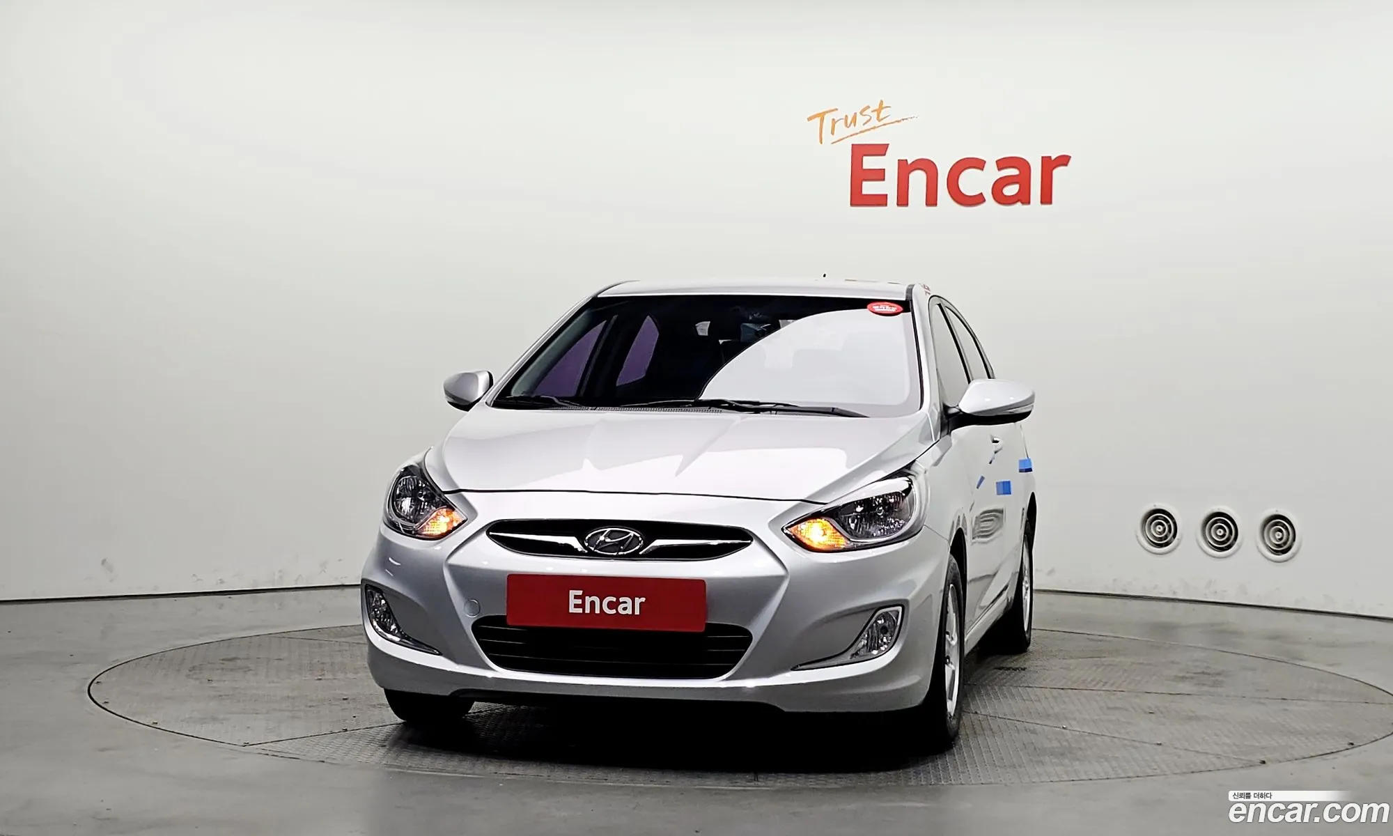 Hyundai Accent 2012 — 4