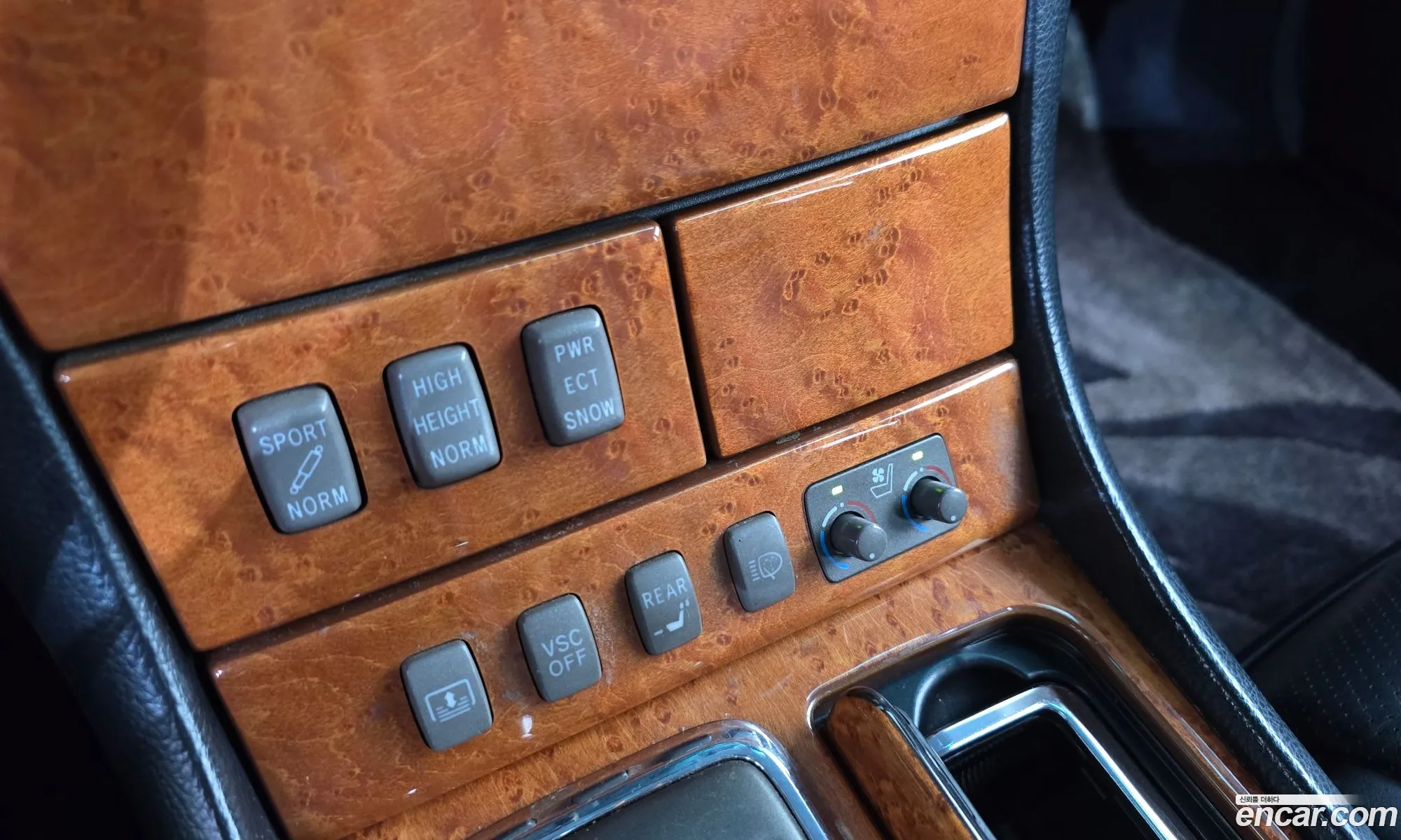 Lexus LS430 2003 JTHBN30F130121543 — 20