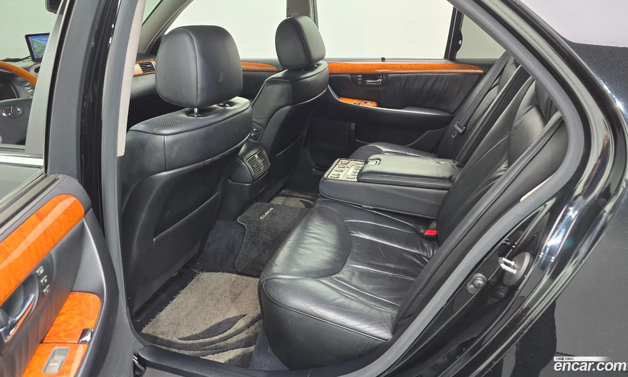 Lexus LS430 2003 JTHBN30F130121543 — 11