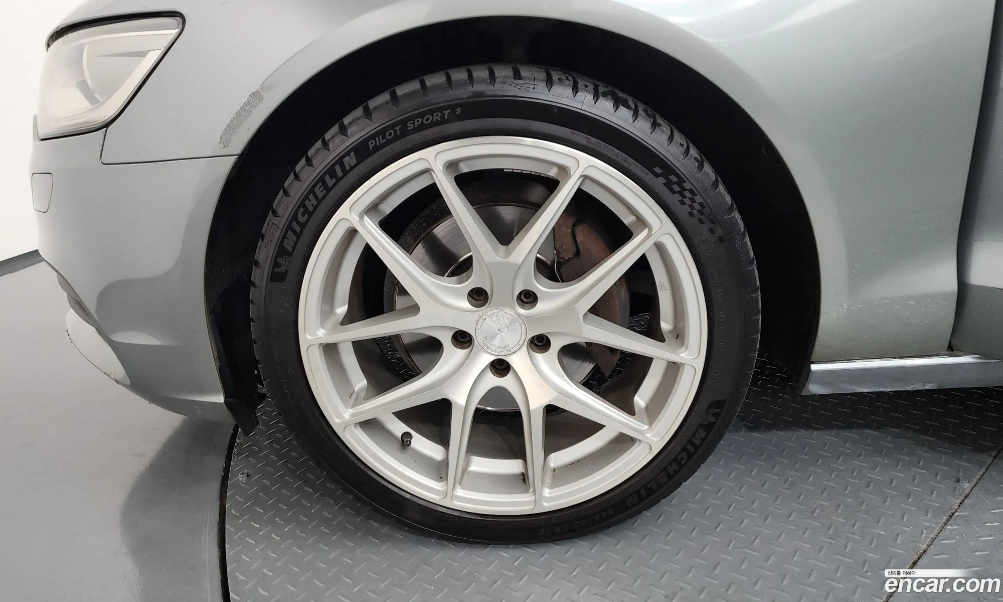 Audi A6 2012 WAUZZZ4G2DN056147 — 9