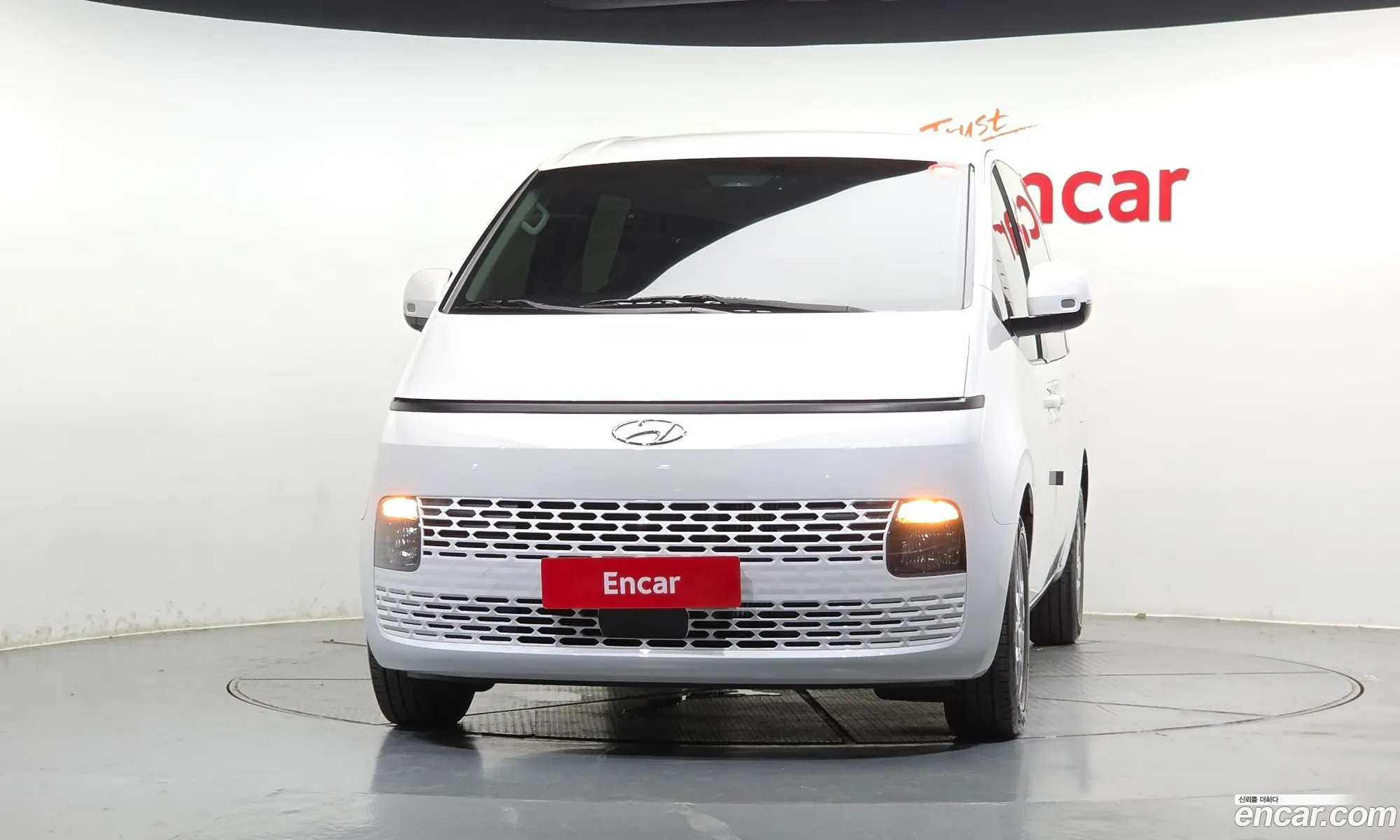 Hyundai Staria 2023 — 4