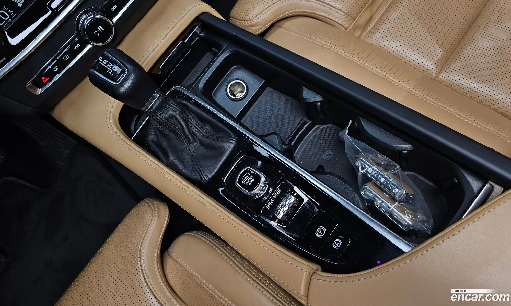 Volvo S90 2019 — 24