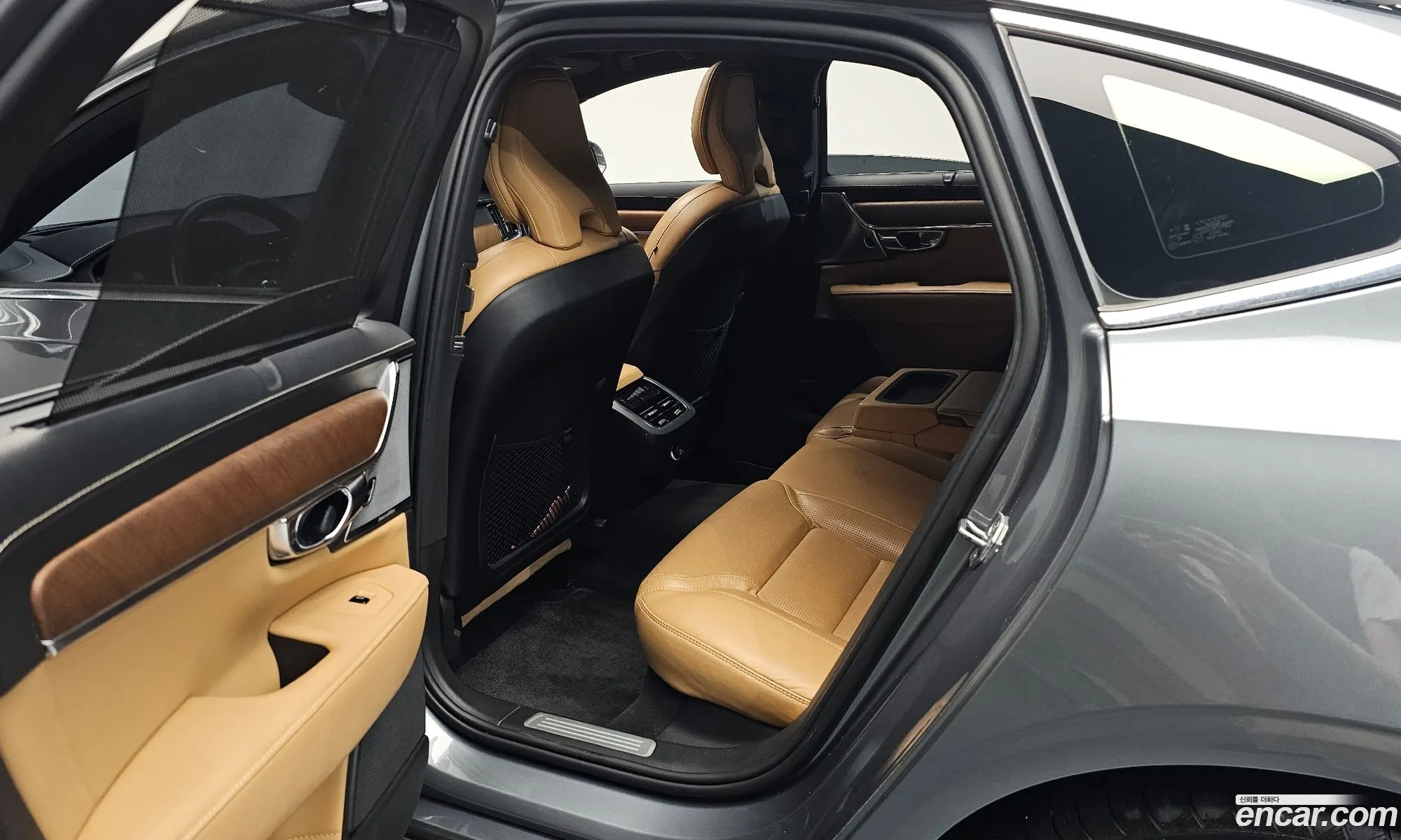 Volvo S90 2019 — 18