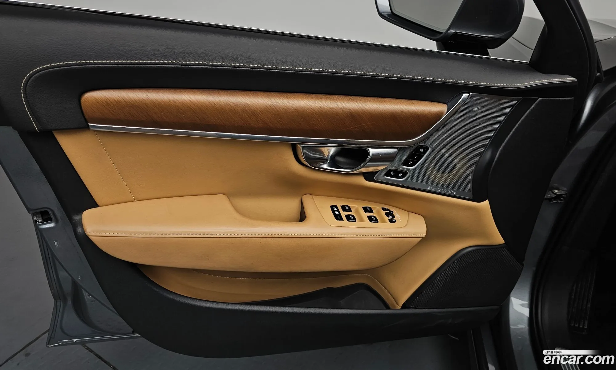 Volvo S90 2019 — 34