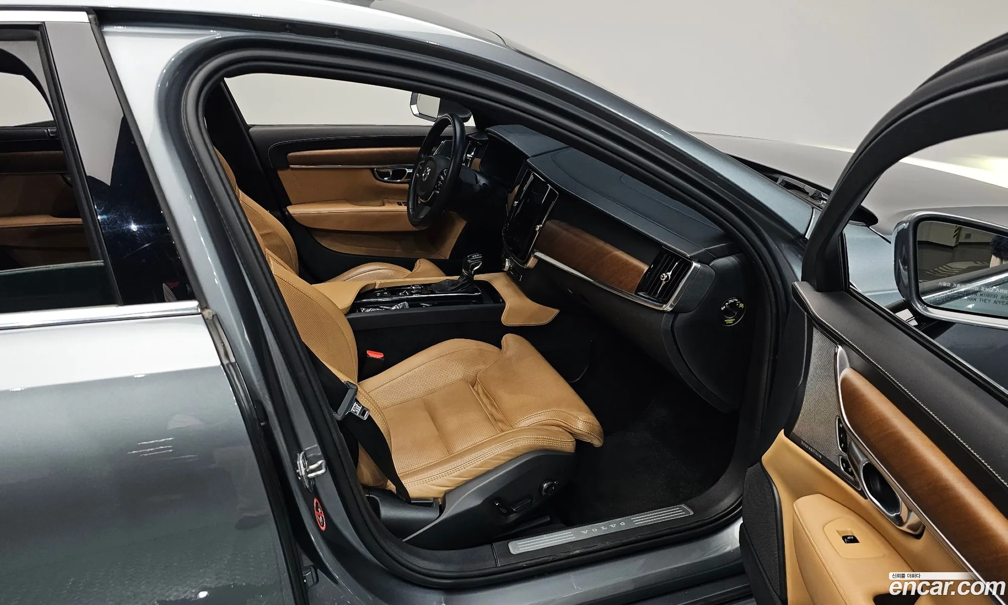 Volvo S90 2019 — 30