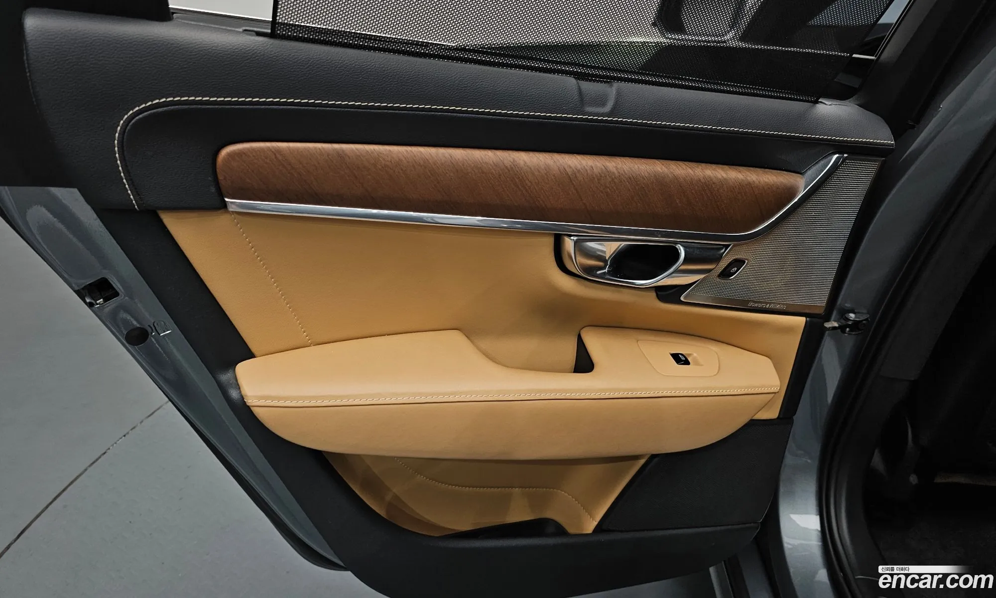 Volvo S90 2019 — 11