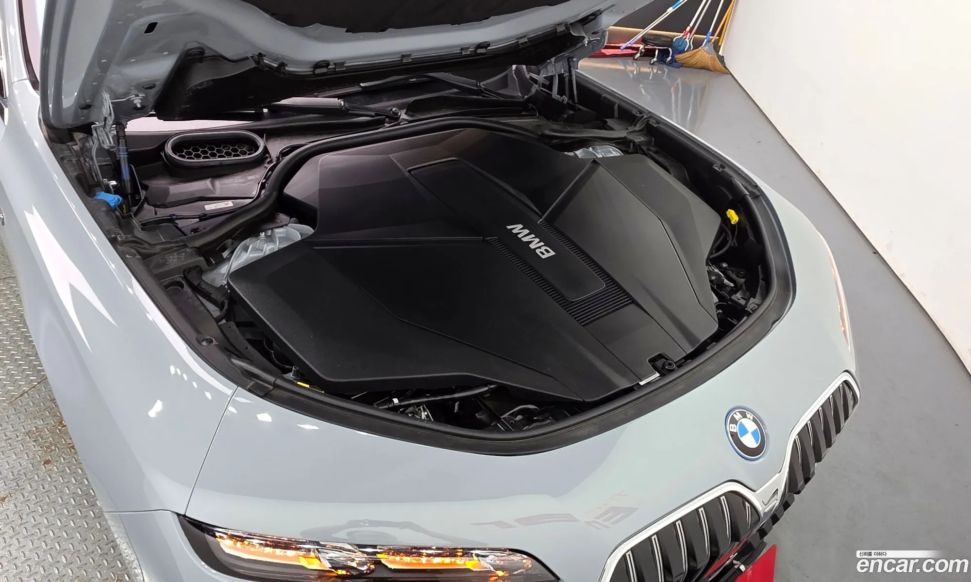 BMW i7 2025 — 28