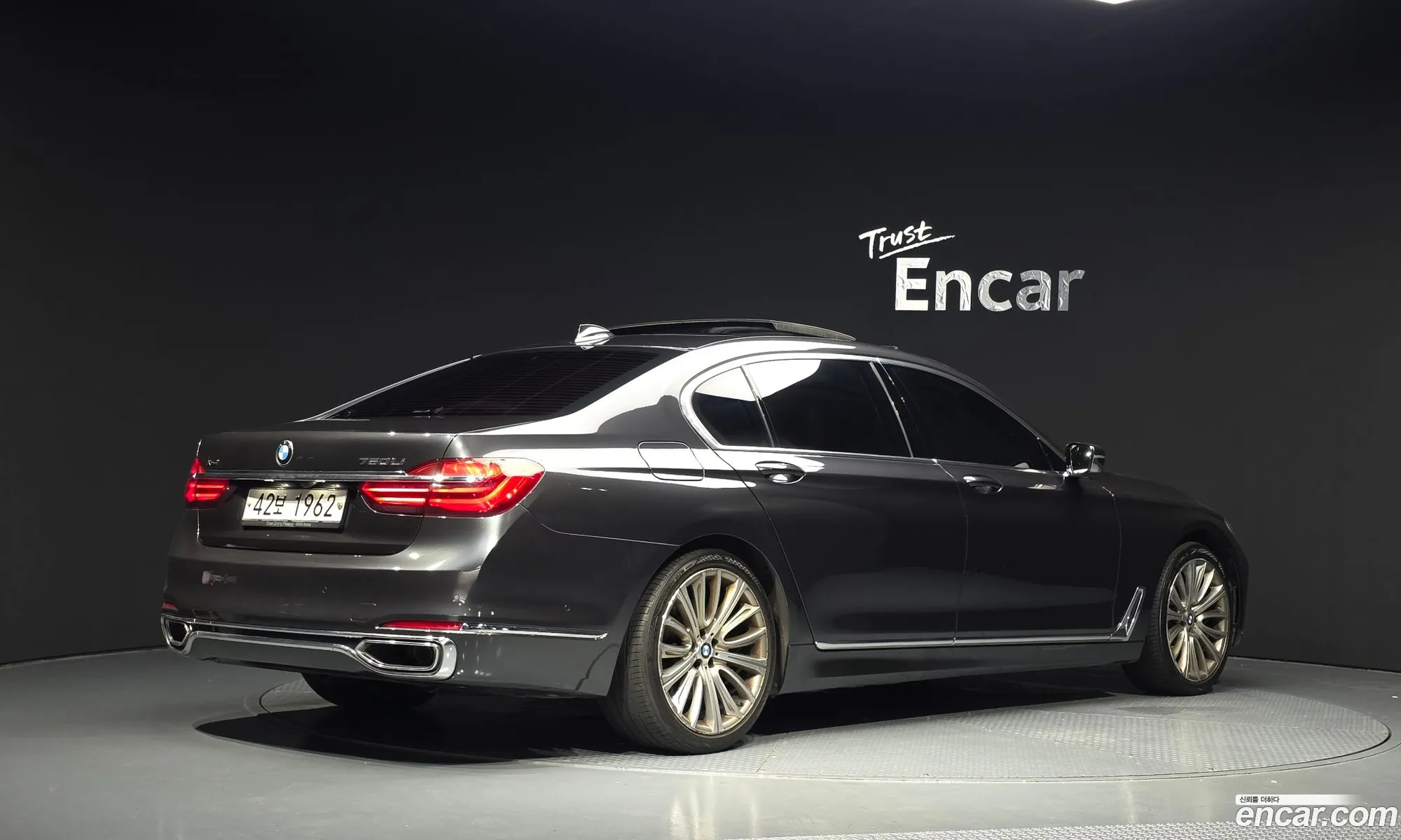 BMW 7 Series 2018 — 17