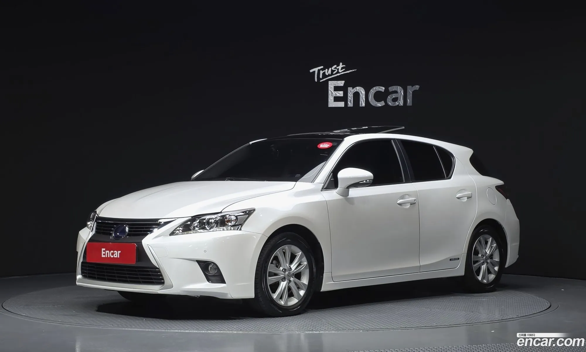 Lexus CT200h 2017 JTHKD5BH1H2306202 — 17