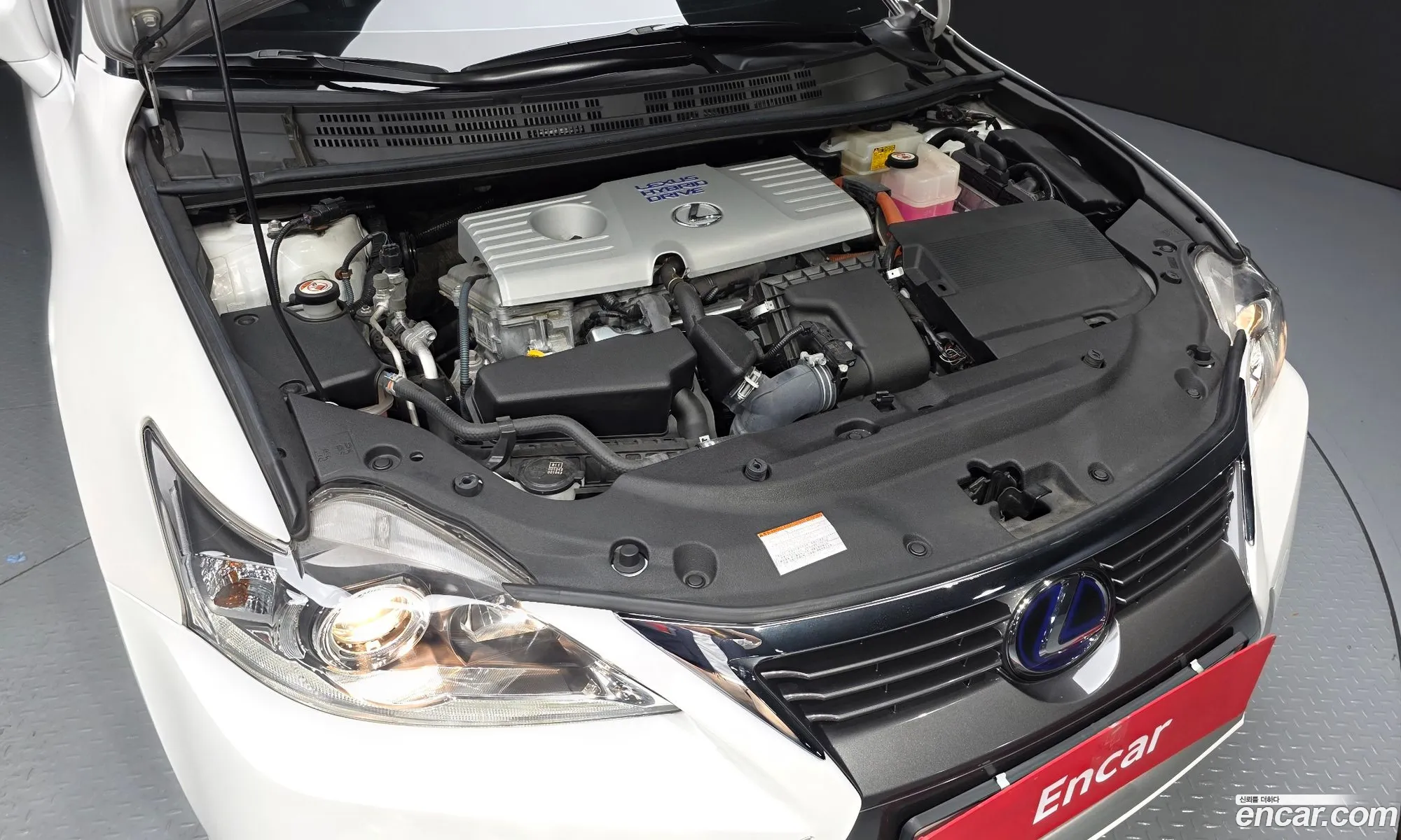 Lexus CT200h 2017 JTHKD5BH1H2306202 — 8