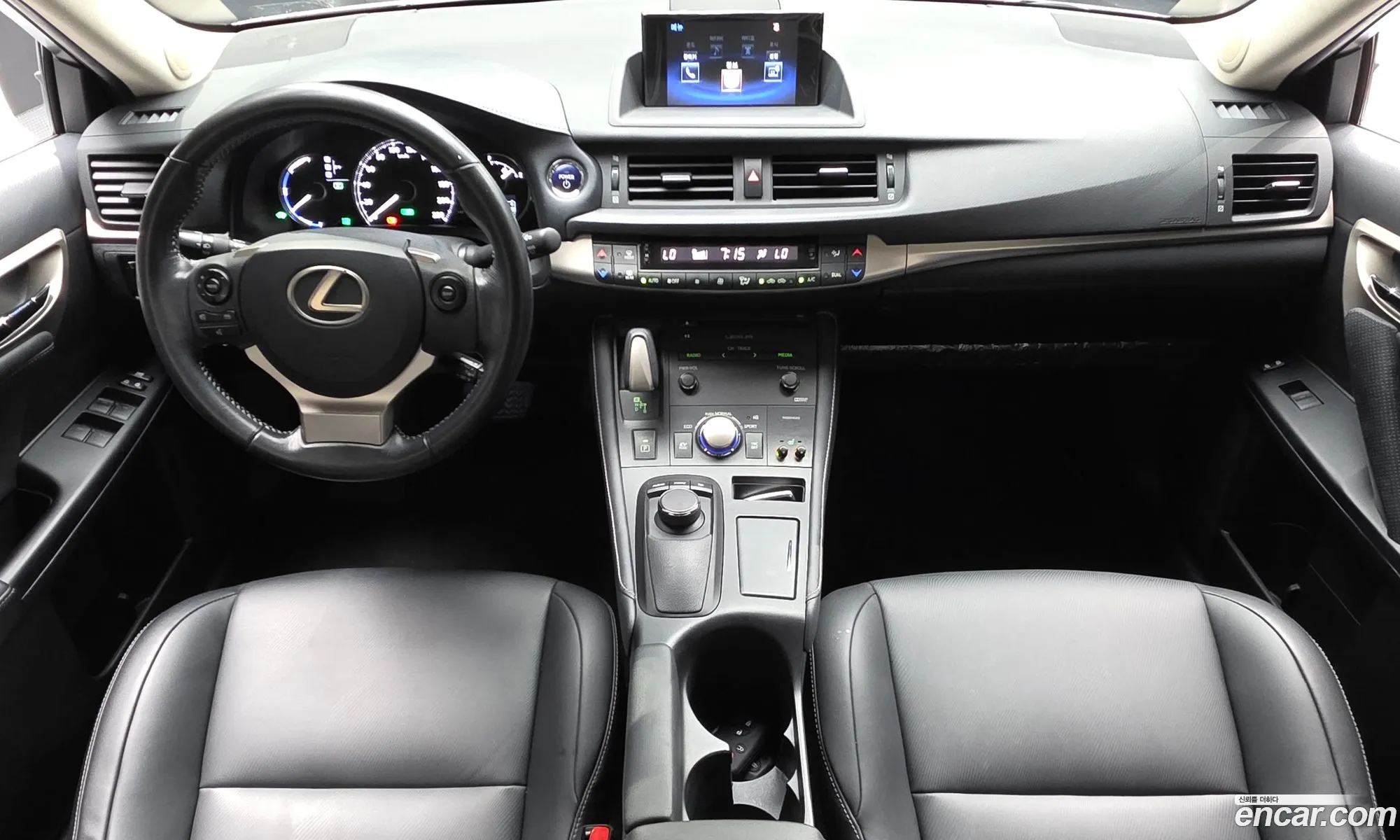 Lexus CT200h 2017 JTHKD5BH1H2306202 — 11