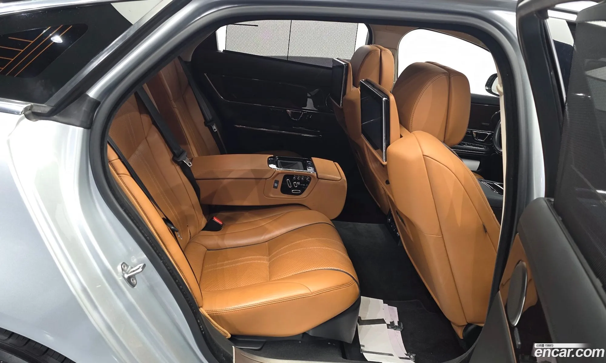 Jaguar XJ 2017 — 8