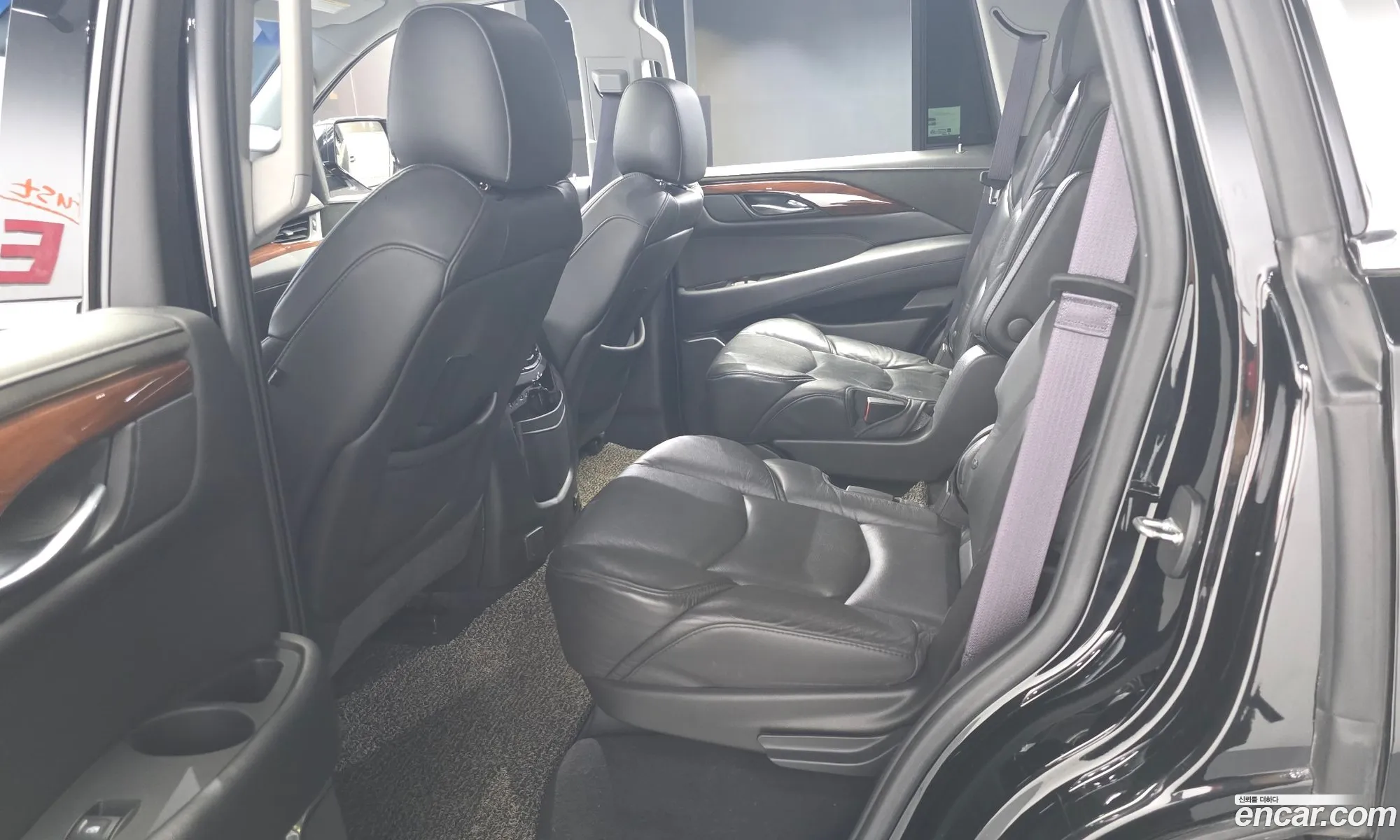 Cadillac Escalade 2017 1GYS47KJ2HR337329 — 16