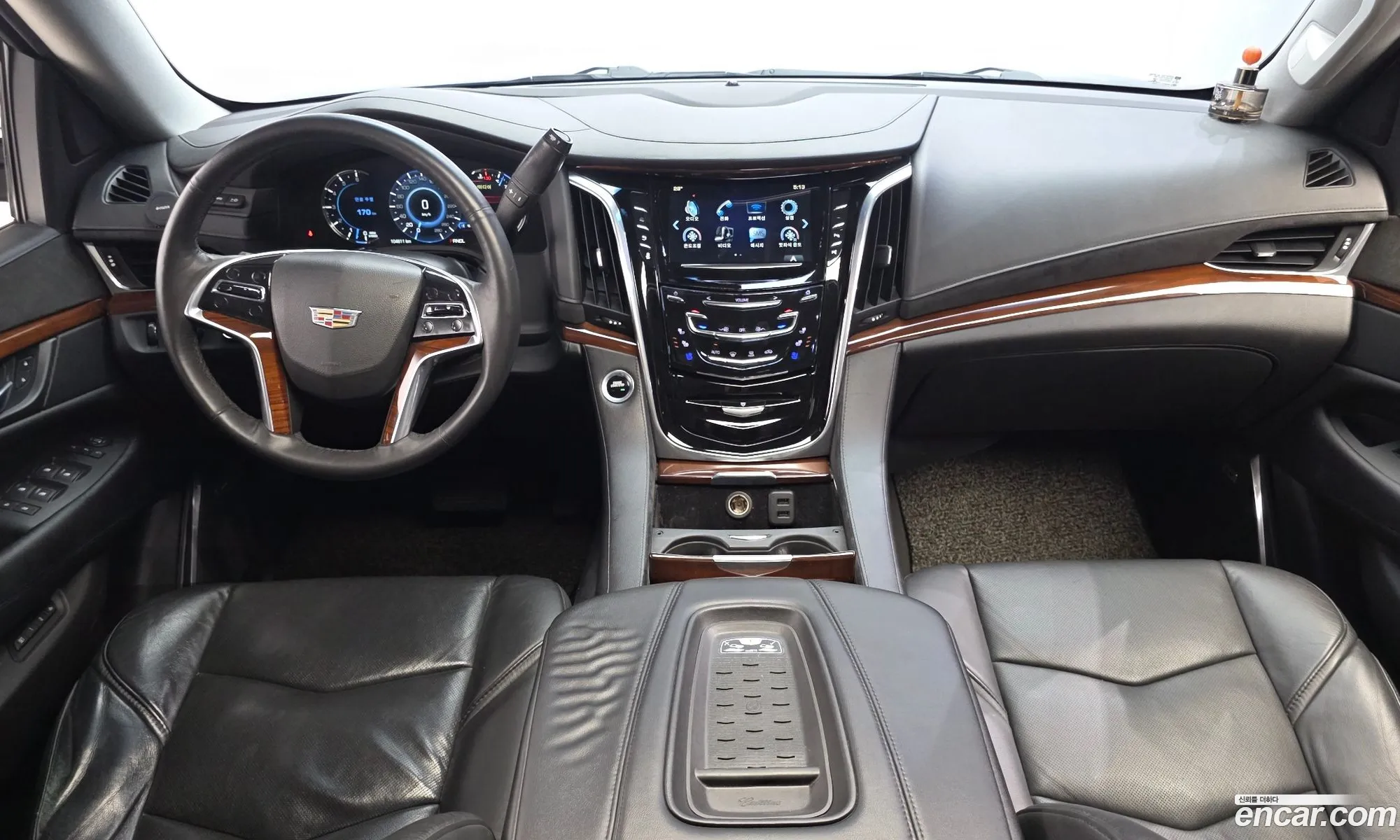 Cadillac Escalade 2017 1GYS47KJ2HR337329 — 19