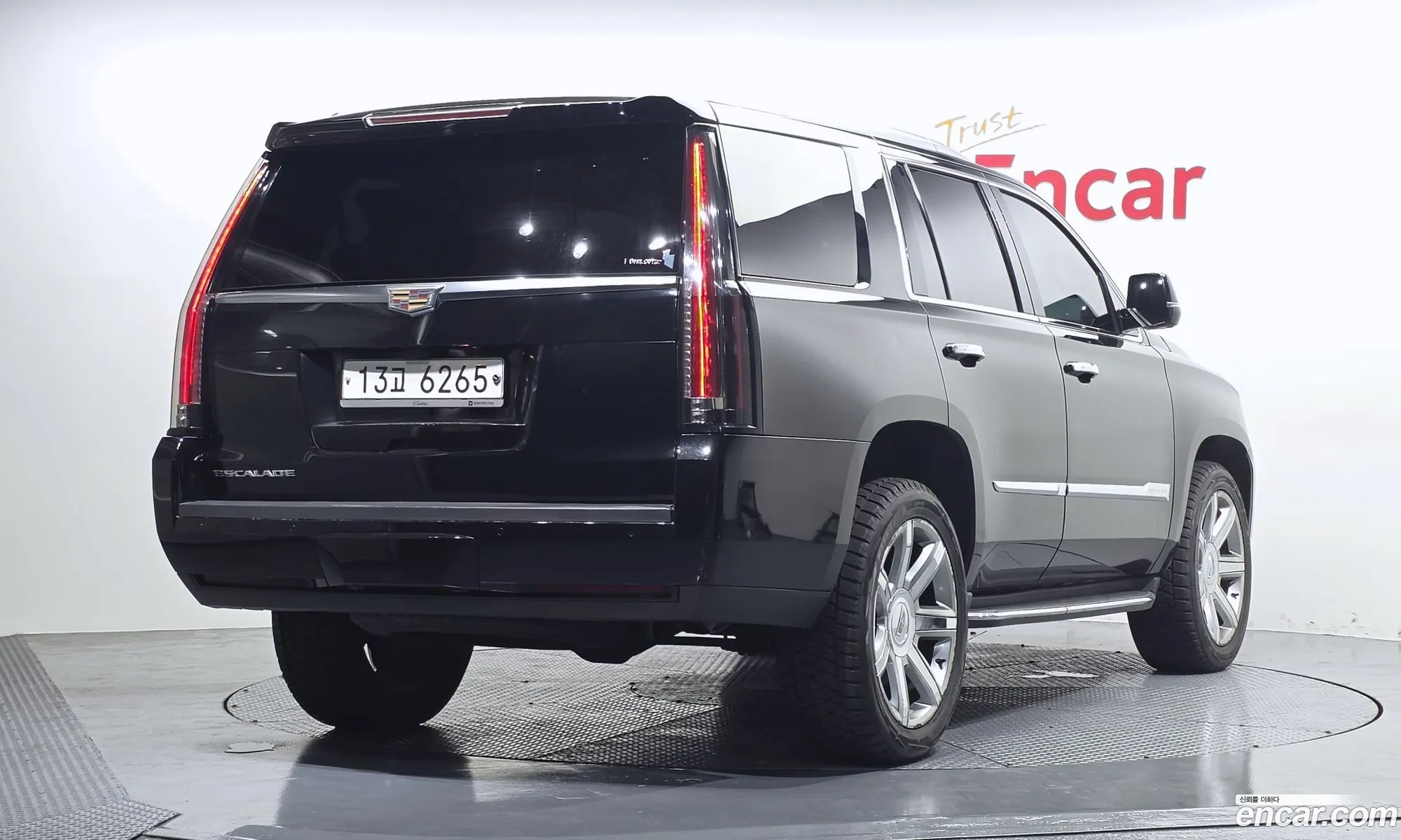 Cadillac Escalade 2017 1GYS47KJ2HR337329 — 3