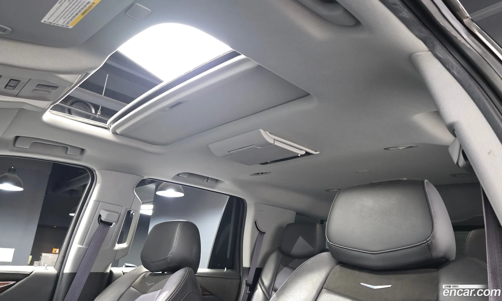 Cadillac Escalade 2017 1GYS47KJ2HR337329 — 7