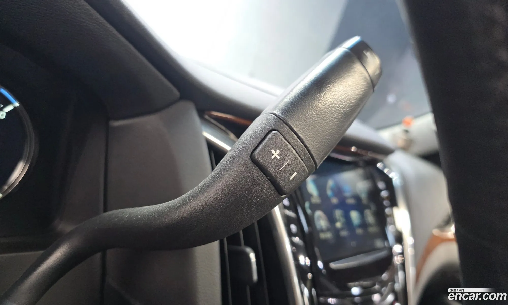 Cadillac Escalade 2017 1GYS47KJ2HR337329 — 4