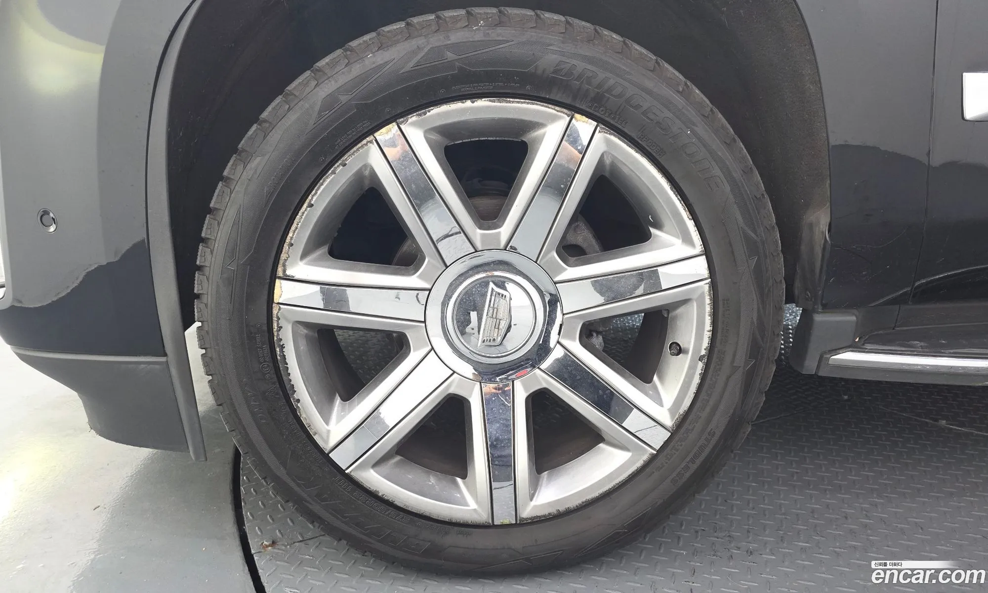 Cadillac Escalade 2017 1GYS47KJ2HR337329 — 8