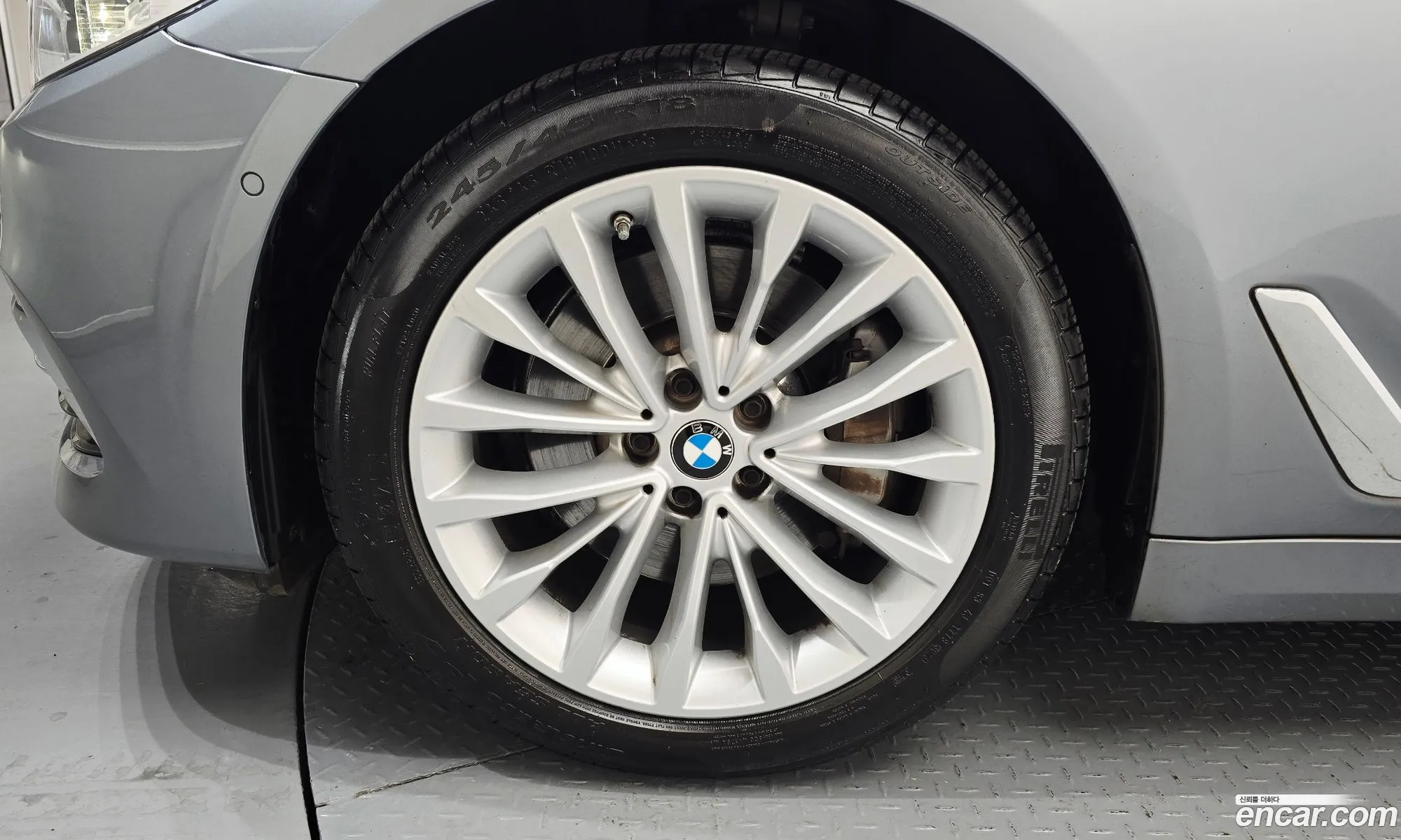 BMW 5 Series 2018 — 14