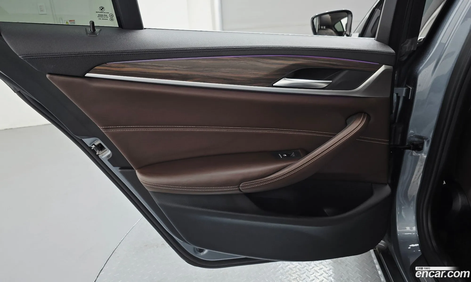 BMW 5 Series 2018 — 24
