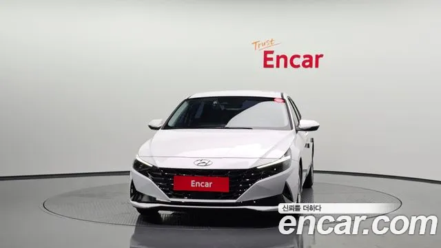 Hyundai Elantra 2020 — 2