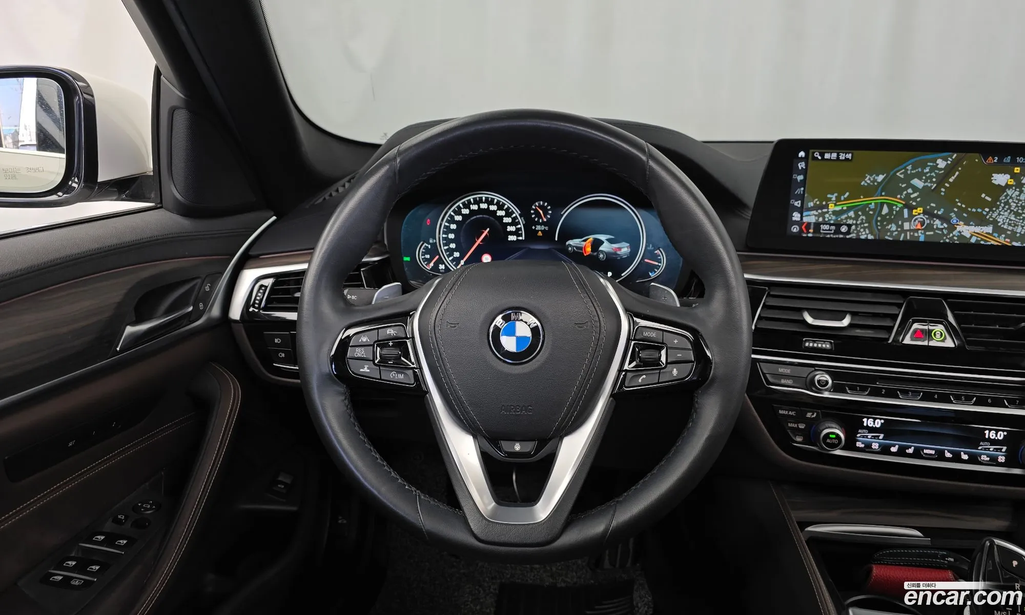 BMW 5 Series 2018 WBAJD3108JWC97607 — 19