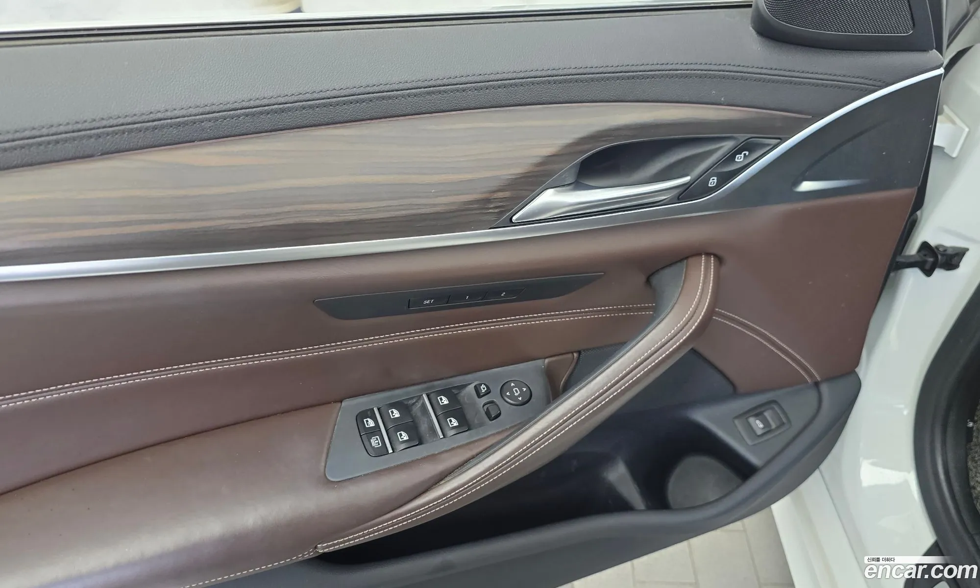 BMW 5 Series 2018 WBAJD3108JWC97607 — 23