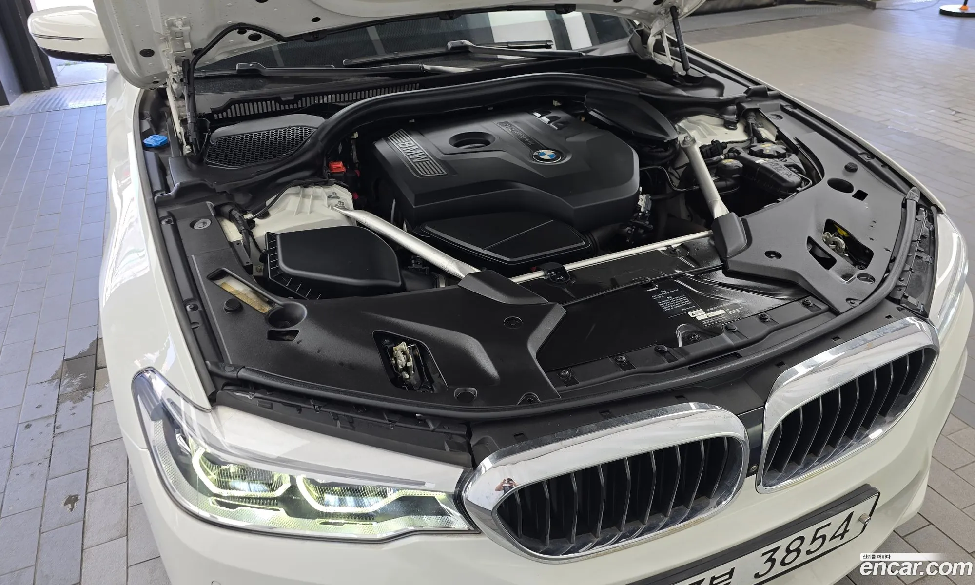 BMW 5 Series 2018 WBAJD3108JWC97607 — 25