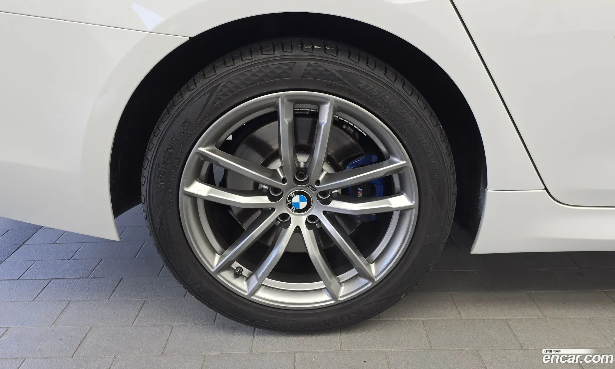 BMW 5 Series 2018 WBAJD3108JWC97607 — 21