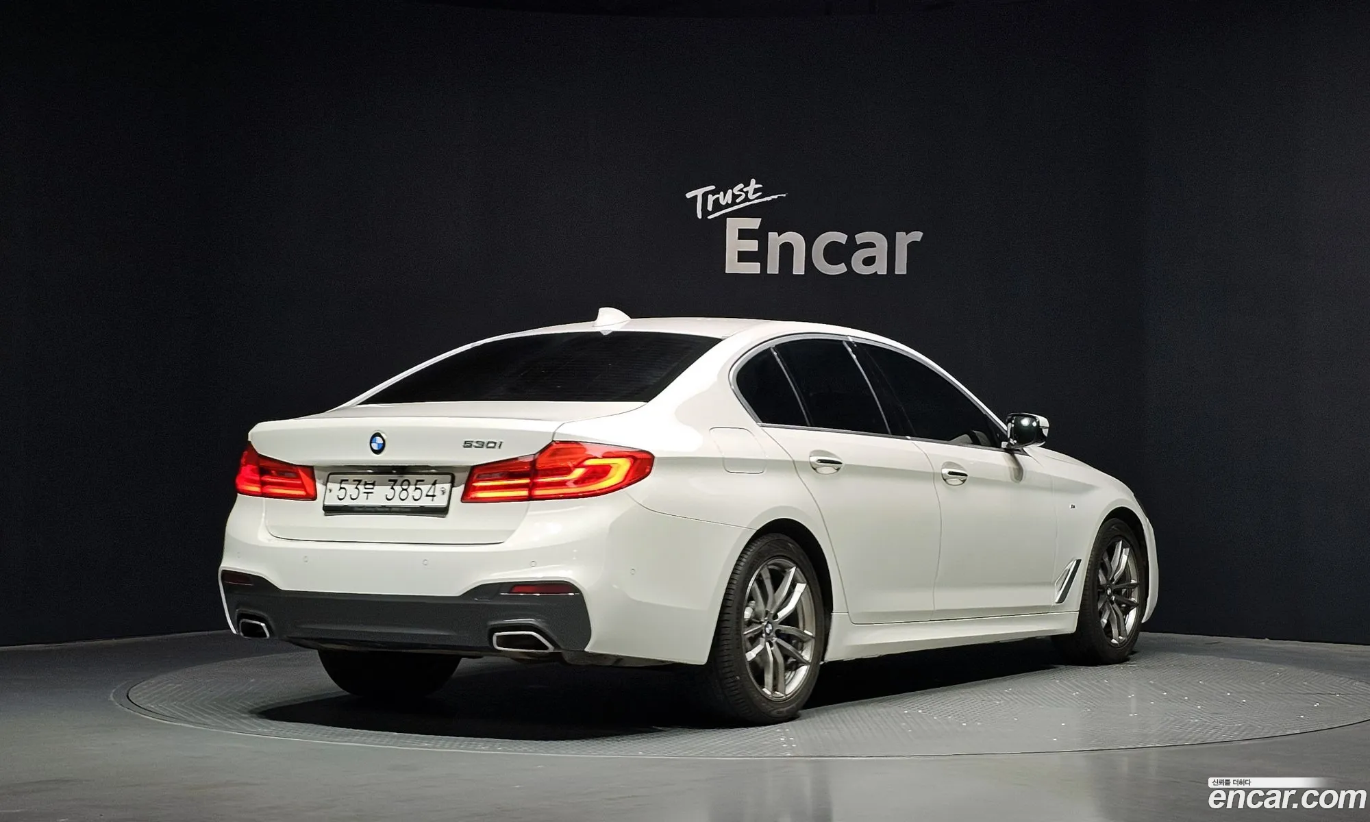 BMW 5 Series 2018 WBAJD3108JWC97607 — 17
