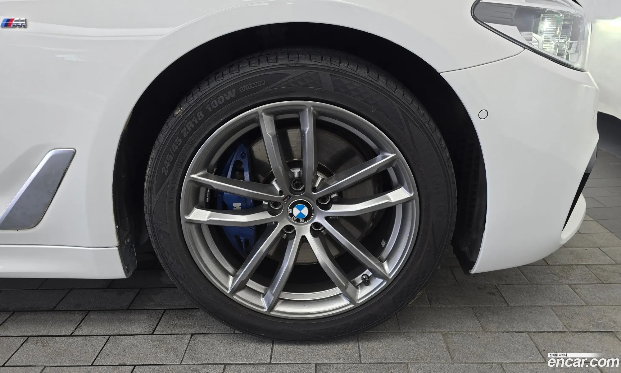 BMW 5 Series 2018 WBAJD3108JWC97607 — 14