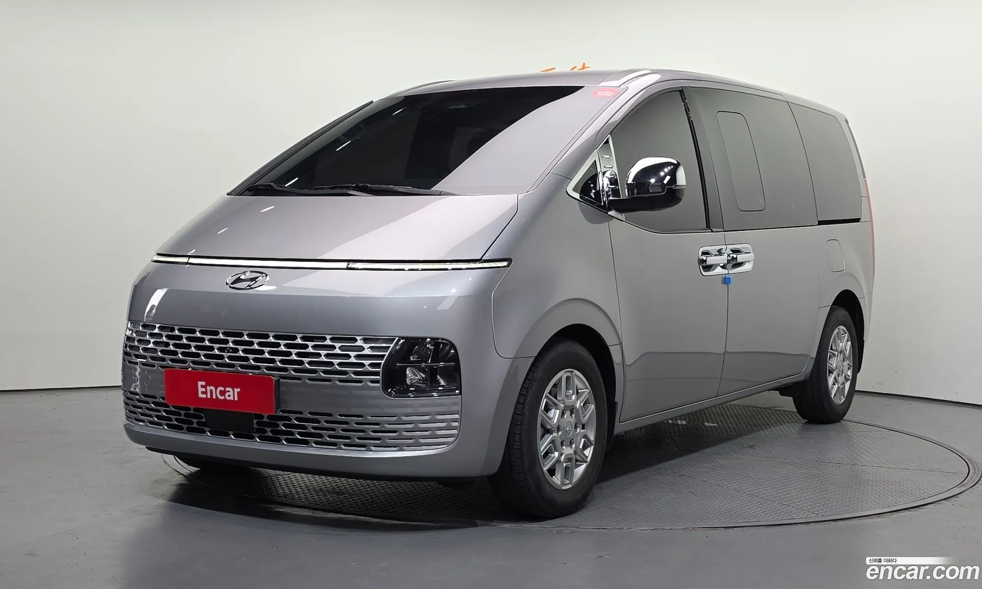 Hyundai Staria 2023 — 4